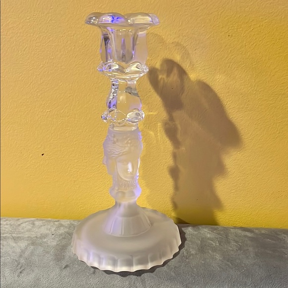 Elegant Clear Glass Candle Holder - Picture 2 of 10